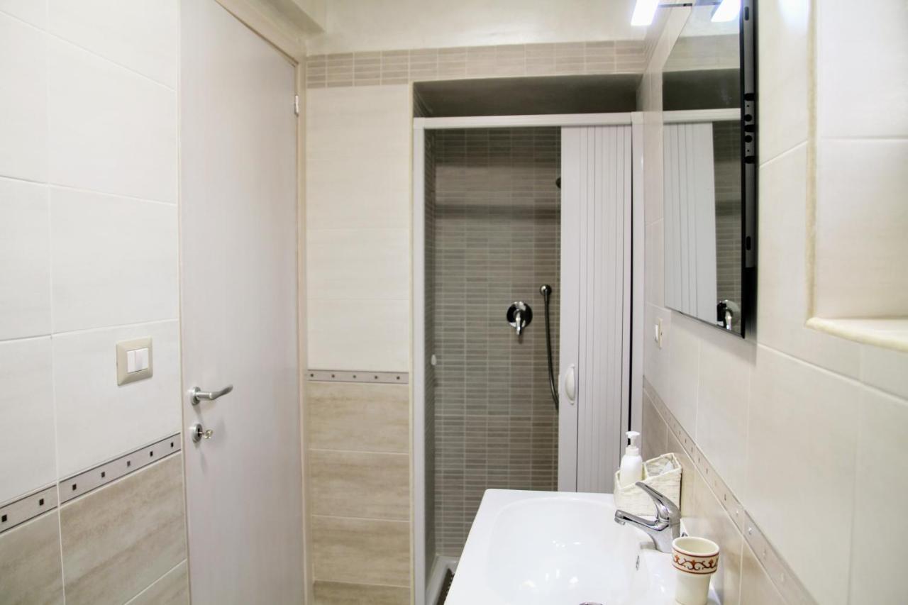 Monte SantʼAngelo Rooms Dimora Arco - Affitti Brevi Italia מראה חיצוני תמונה