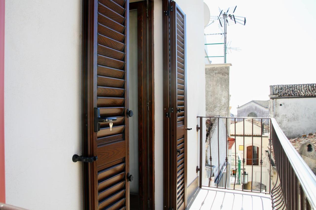 Monte SantʼAngelo Rooms Dimora Arco - Affitti Brevi Italia מראה חיצוני תמונה