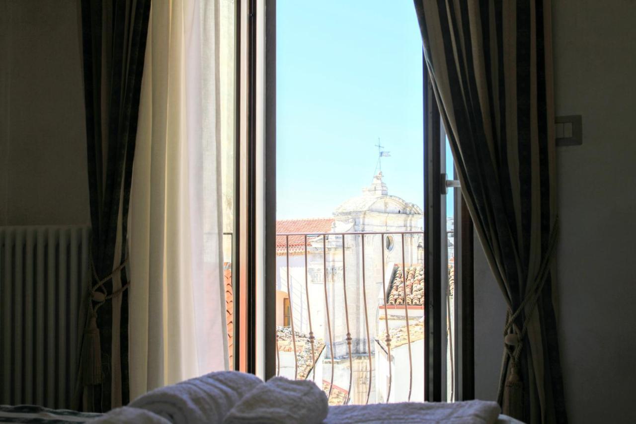 Monte SantʼAngelo Rooms Dimora Arco - Affitti Brevi Italia מראה חיצוני תמונה