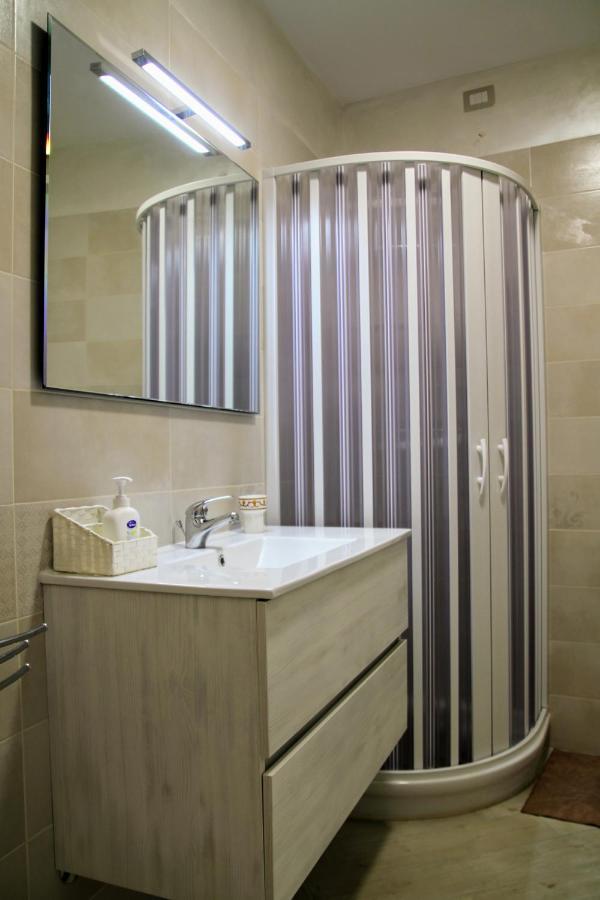 Monte SantʼAngelo Rooms Dimora Arco - Affitti Brevi Italia מראה חיצוני תמונה